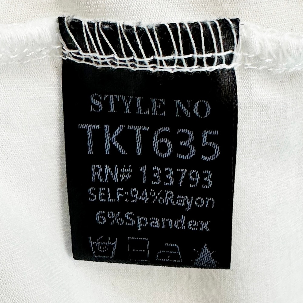 POL Minimalist Long Sleeve V-neck T-shirt • Small • white • casual basic layers - Picture 6 of 8